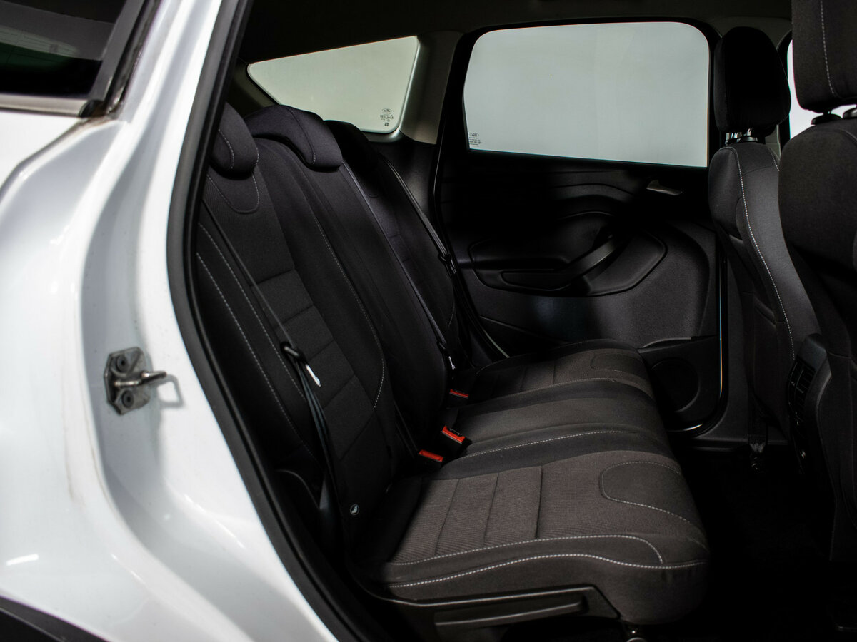 Б/У Форд Куга 2015 года. Фото: #6